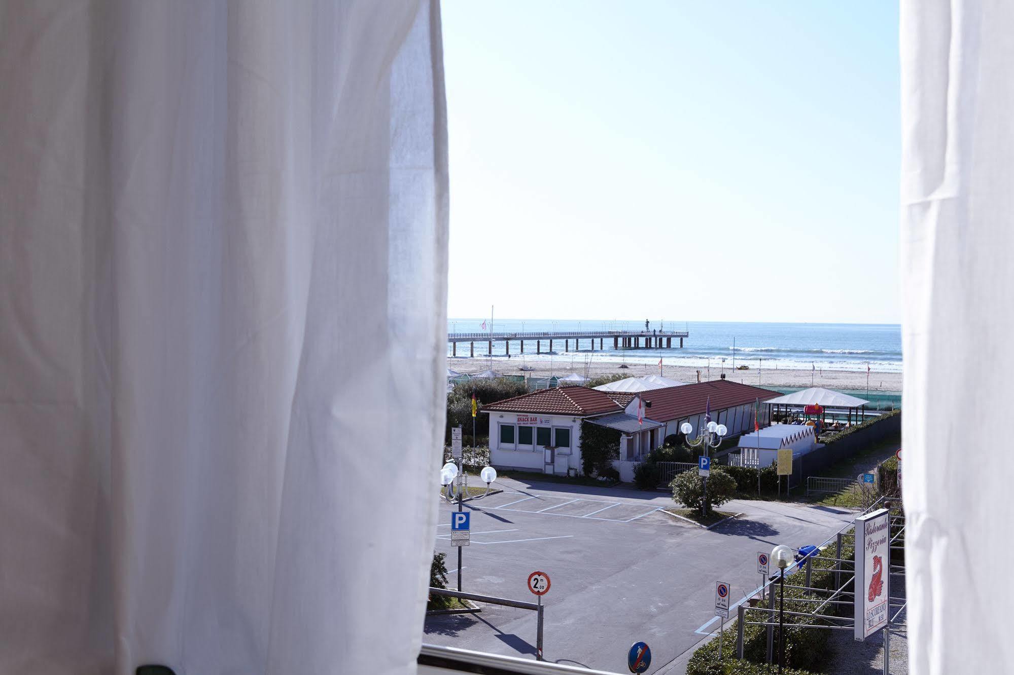 Hotel Mirage 3*
